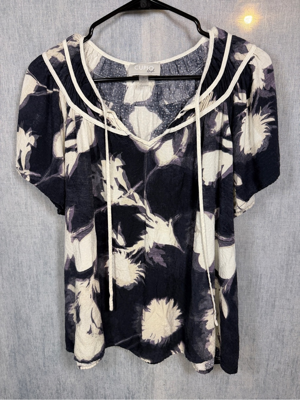 Cupio Blush Floral Blouse 1X Navy Purple Cream Boho V Neck 100% Rayon